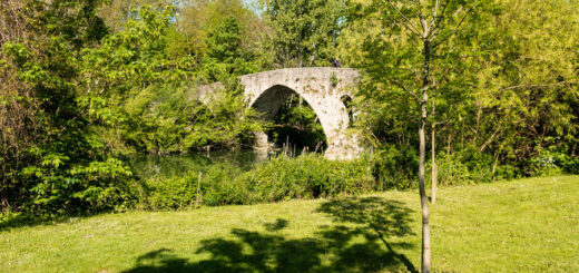 Magdalena-Brücke und Stadttor Portal de Franca