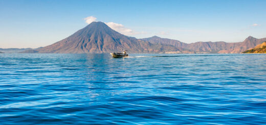 Wanderung entlang am Ufer des Atitlán-Sees