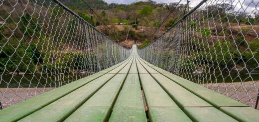 Bridge over the Rio Grande de Zacapa, Bordo - Guatemala