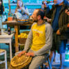 Riesenpaella zum Abendessen und handgemachte Musik