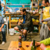 Riesenpaella zum Abendessen und handgemachte Musik