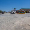 Auf der Fahrt nach Tehuantepec an einer Tankstelle Auf der Fahrt nach Tehuantepec an einer Tankstelle
