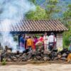 Neujahrszeremonie an der Opferstelle der Maya Pascual Abaj