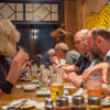Abendessen in der Tiger Gyoza Hall, Kyoto - Japan
